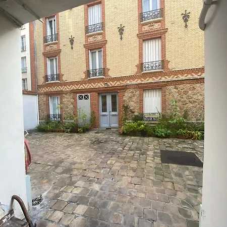 Private In Paris13 Проживание в семье